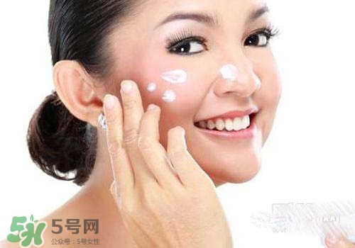 補(bǔ)水霜可以晚上用嗎？補(bǔ)水霜晚上怎么用？