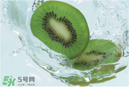 獼猴桃里面的黃芯可以吃嗎？獼猴桃里面變黃了能吃嗎？