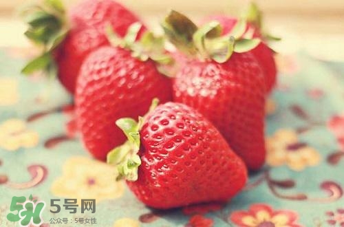 吃草莓大便會(huì)變紅嗎？吃草莓大便變紅是怎么回事？