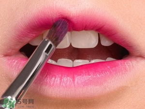 櫻花粉是什么顏色？櫻花粉口紅試色