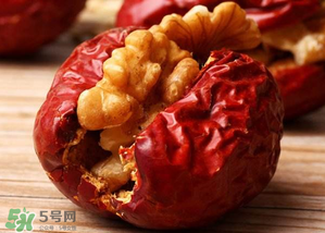 紅棗夾核桃有什么寓意？紅棗夾核桃的寓意