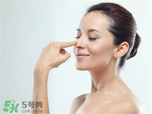 假體隆鼻多久可以化妝？假體隆鼻多久可以敷面膜？