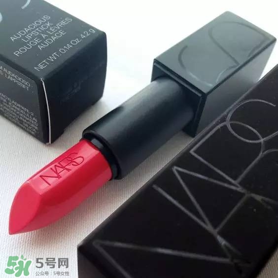 珊瑚紅口紅是什么顏色？珊瑚紅口紅試色