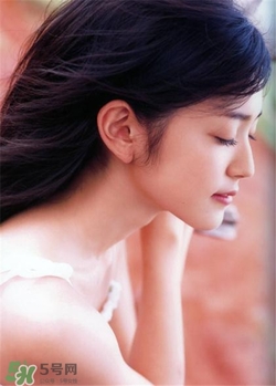 假體下巴用硅膠還是膨體好？墊下巴用硅膠還是膨體比較好？