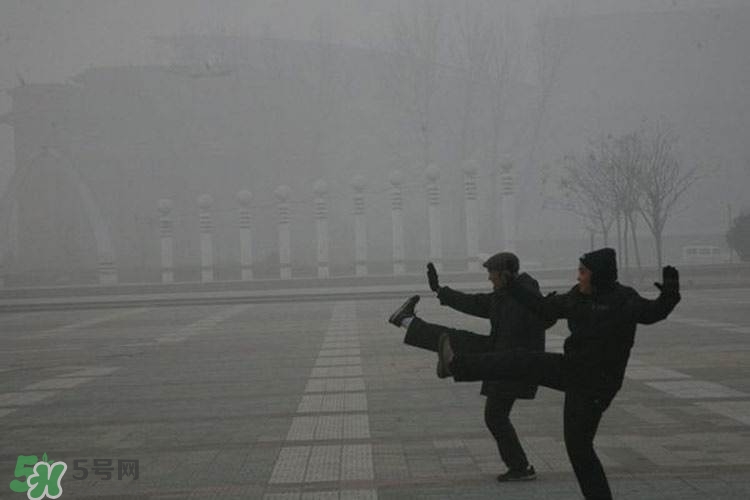 霧霾天能出去鍛煉嗎 霧霾天能跑步嗎 霧霾天能出去鍛煉嗎 霧霾天能跑步嗎