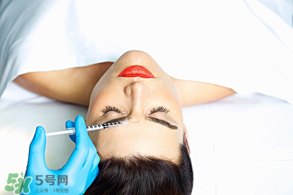 割雙眼皮去醫(yī)院還是美容院 割雙眼皮去哪里割好 割雙眼皮去醫(yī)院還是美容院 割雙眼皮去哪里割好