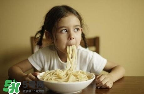 晚餐吃什么最有營(yíng)養(yǎng) 晚餐不吃可以減肥嗎 晚餐吃什么最有營(yíng)養(yǎng) 晚餐不吃可以減肥嗎