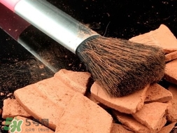 散粉啞光好還是珠光好？散粉啞光和珠光的區(qū)別