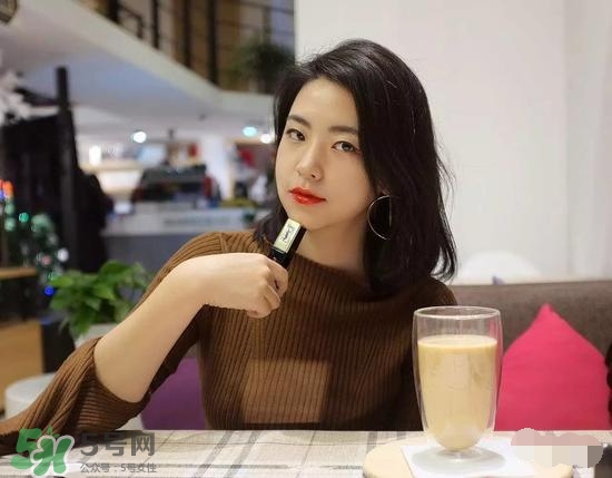 啞光和水潤哪個(gè)好？啞光口紅和水潤口紅區(qū)別