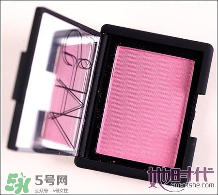 腮紅飛粉是什么意思？腮紅飛粉是質(zhì)量不好嗎？