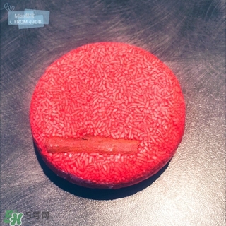 lush小紅帽洗發(fā)皂怎么用？lush小紅帽洗發(fā)皂使用方法