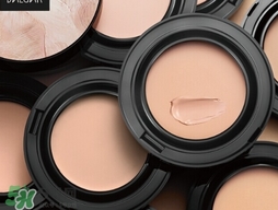 粉餅悶痘嗎？不悶痘的粉餅推薦