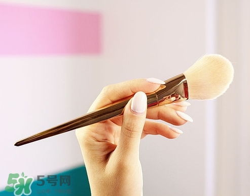 散粉會飛粉嗎？散粉飛粉怎么辦？