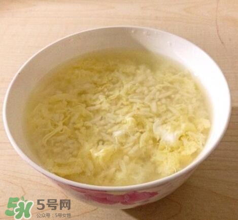 酒釀蛋真能豐胸嗎？酒釀蛋怎么吃豐胸？