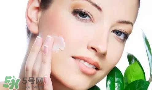 bb霜會(huì)悶痘嗎？bb霜悶痘怎么辦？