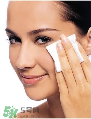 粉底液悶痘怎么辦？粉底液悶痘怎么補(bǔ)救？