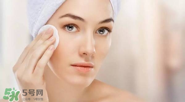 卸妝油會悶痘嗎？卸妝油會不會悶痘？