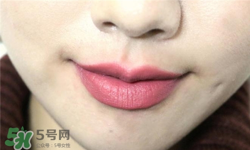 蘭蔻菁純唇膏295多少錢？蘭蔻菁純唇膏295專柜價