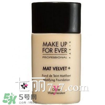 粉底液會(huì)脫妝嗎？粉底液脫妝怎么辦？