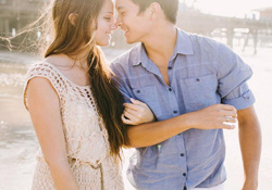 男人接吻時(shí)在想什么？男人接吻為什么伸舌頭