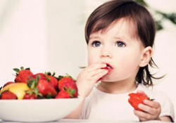 寶寶能吃草莓嗎？寶寶吃草莓好嗎？