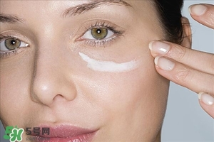 氣墊霜與BB霜的區(qū)別 氣墊霜和BB霜哪個好 氣墊霜與BB霜的區(qū)別 氣墊霜和BB霜哪個好