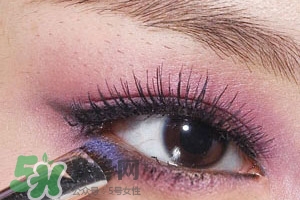 紫色腮紅適合什么口紅？紫色腮紅口紅搭配