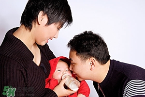 寶寶吐奶怎么辦 寶寶吐奶厲害怎么辦 寶寶吐奶怎么辦 寶寶吐奶厲害怎么辦