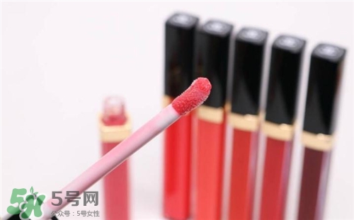 香奈兒2017新品唇釉172試色 香奈兒唇釉172試色圖 香奈兒2017新品唇釉172試色 香奈兒唇釉172試色圖