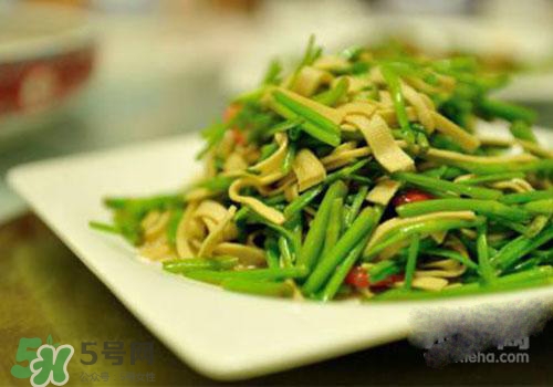 孕婦可以吃野芹菜嗎？孕婦吃野芹菜有什么好處？