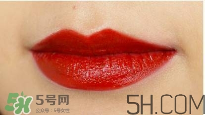 蘭蔻和雅詩蘭黛口紅哪個好？雅詩蘭黛和蘭蔻口紅對比