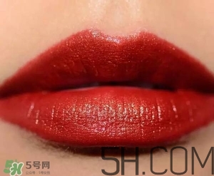 蘭蔻和雅詩蘭黛口紅哪個好？雅詩蘭黛和蘭蔻口紅對比