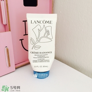 蘭蔻洗面奶粉色和藍(lán)色哪個(gè)好？蘭蔻洗面奶粉色藍(lán)色區(qū)別