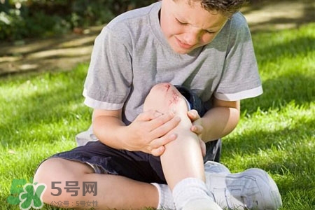 骨質(zhì)疏松要補(bǔ)鈣嗎？骨質(zhì)疏松補(bǔ)什么好？