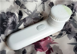 倩碧潔面儀刷頭怎么卸？倩碧潔面儀怎么替換刷頭？