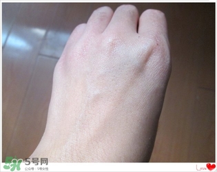 美康粉黛六勝肽回春膏怎么樣？美康粉黛六勝肽回春膏有激素嗎？