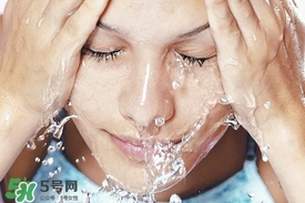 卸妝水和卸妝油的區(qū)別？卸妝水和卸妝油有什么不一樣？