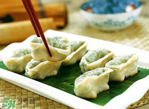 薺菜包餃子必須焯水嗎？薺菜包餃子要焯水嗎？