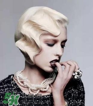 手推波紋發(fā)型圖片 手推波紋發(fā)型步驟 手推波紋發(fā)型圖片 手推波紋發(fā)型步驟