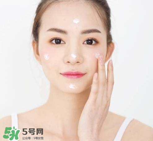 妝前乳和隔離霜的區(qū)別？妝前乳隔離霜有什么不一樣？