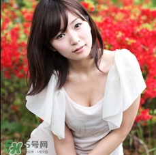 精華乳要洗掉嗎？精華乳要不要洗？