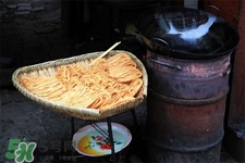 馓子可以煮著吃嗎？馓子用開(kāi)水怎么泡著吃？