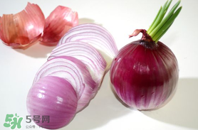 洋蔥中間黃了可以吃嗎？洋蔥里面發(fā)黃能吃嗎？