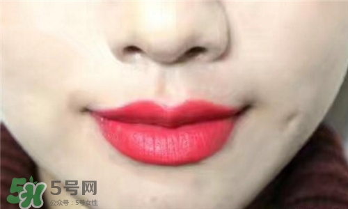 蘭蔻菁純唇膏186多少錢？蘭蔻絲絨唇膏186專柜價格