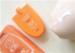 雅漾防曬霜有隔離效果嗎？雅漾防曬霜需要卸妝嗎？