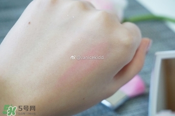 迪奧2017櫻花花瓣腮紅多少錢(qián)？2017dior櫻花腮紅專柜價(jià)格