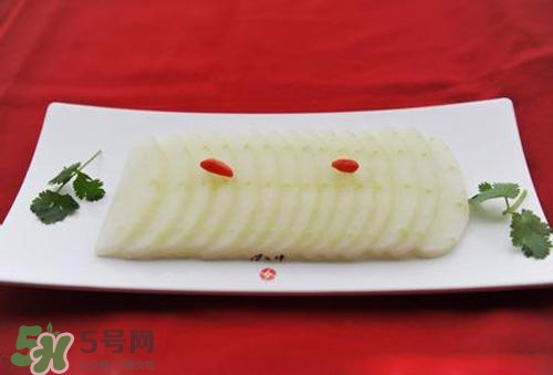 冬瓜要去皮嗎？冬瓜皮能吃嗎？