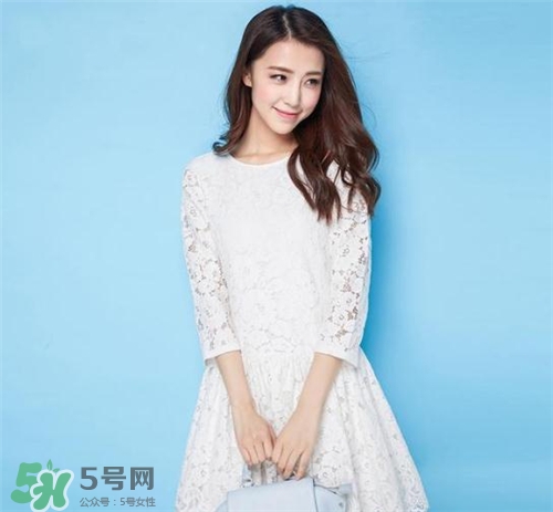 春天可以穿裙子嗎？春天穿裙子怎么搭配？