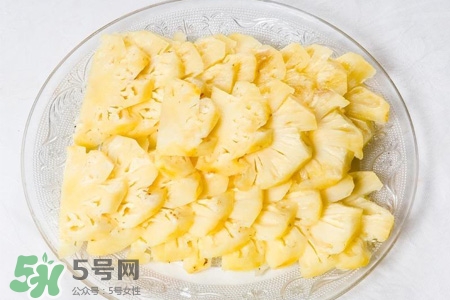 菠蘿要用鹽水泡多久？菠蘿用鹽水泡多長時(shí)間？