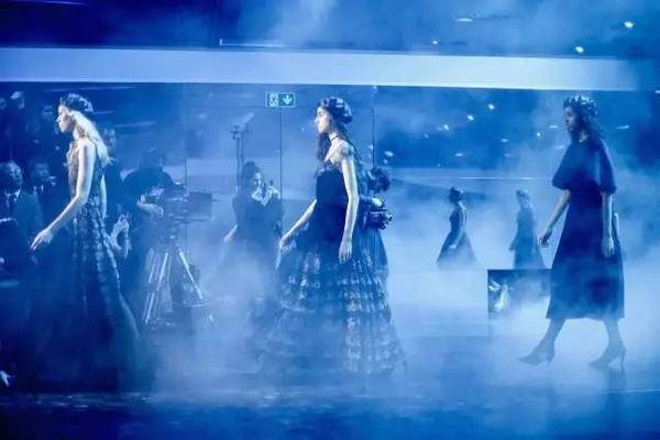 迪奧星星眼妝容怎么化？迪奧星星眼妝容畫法